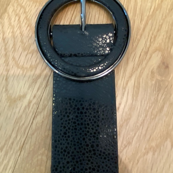 Nine West Womens Black Faux Leather Belt w Elastic Band Size M/L / NWT - Picture 4 of 9